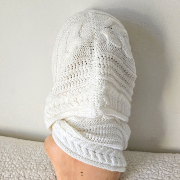 Winter White Cable Knit Infinity Scarf - Picture 4 of 10